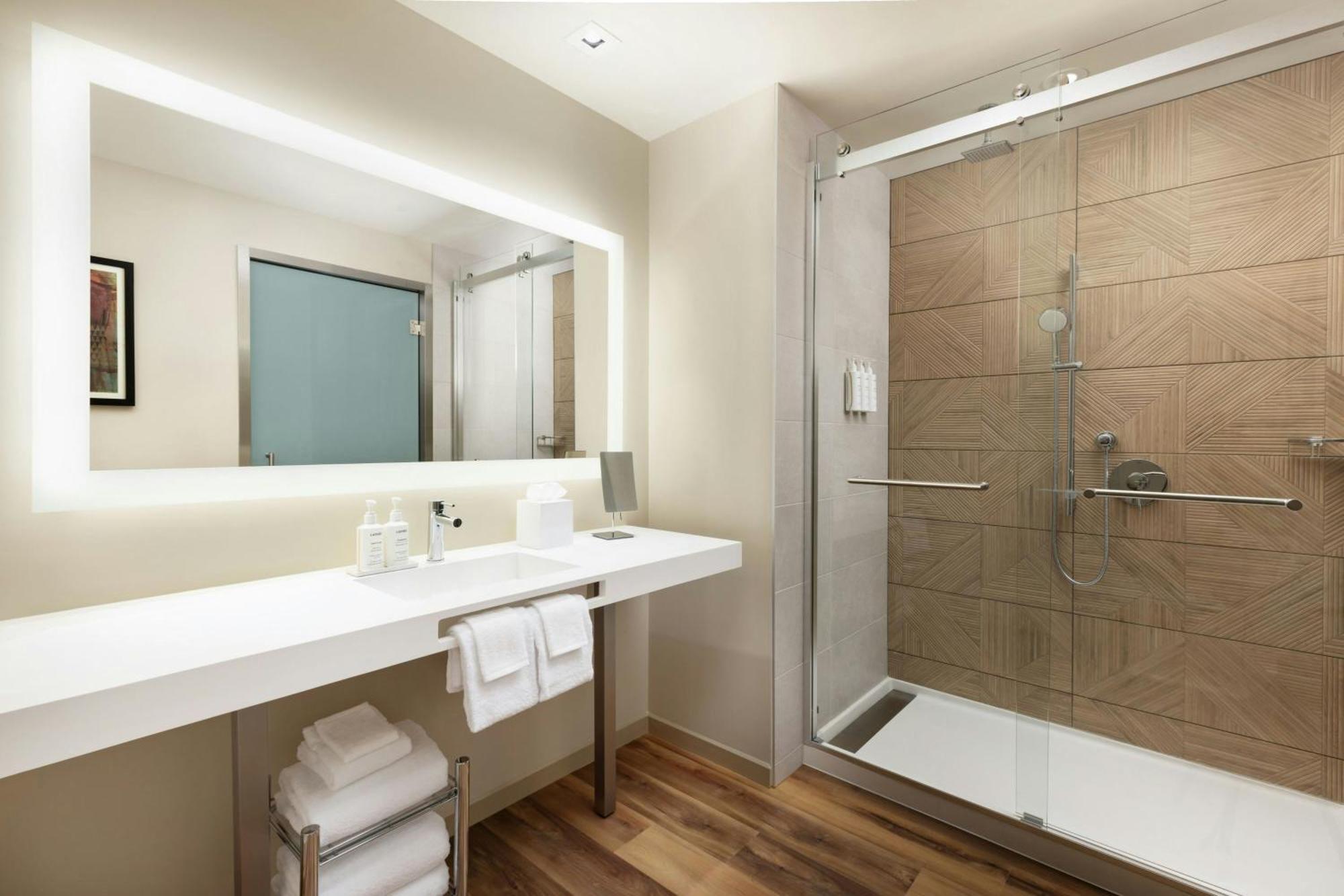 Ac Hotel By Marriott Хонолулу Екстериор снимка