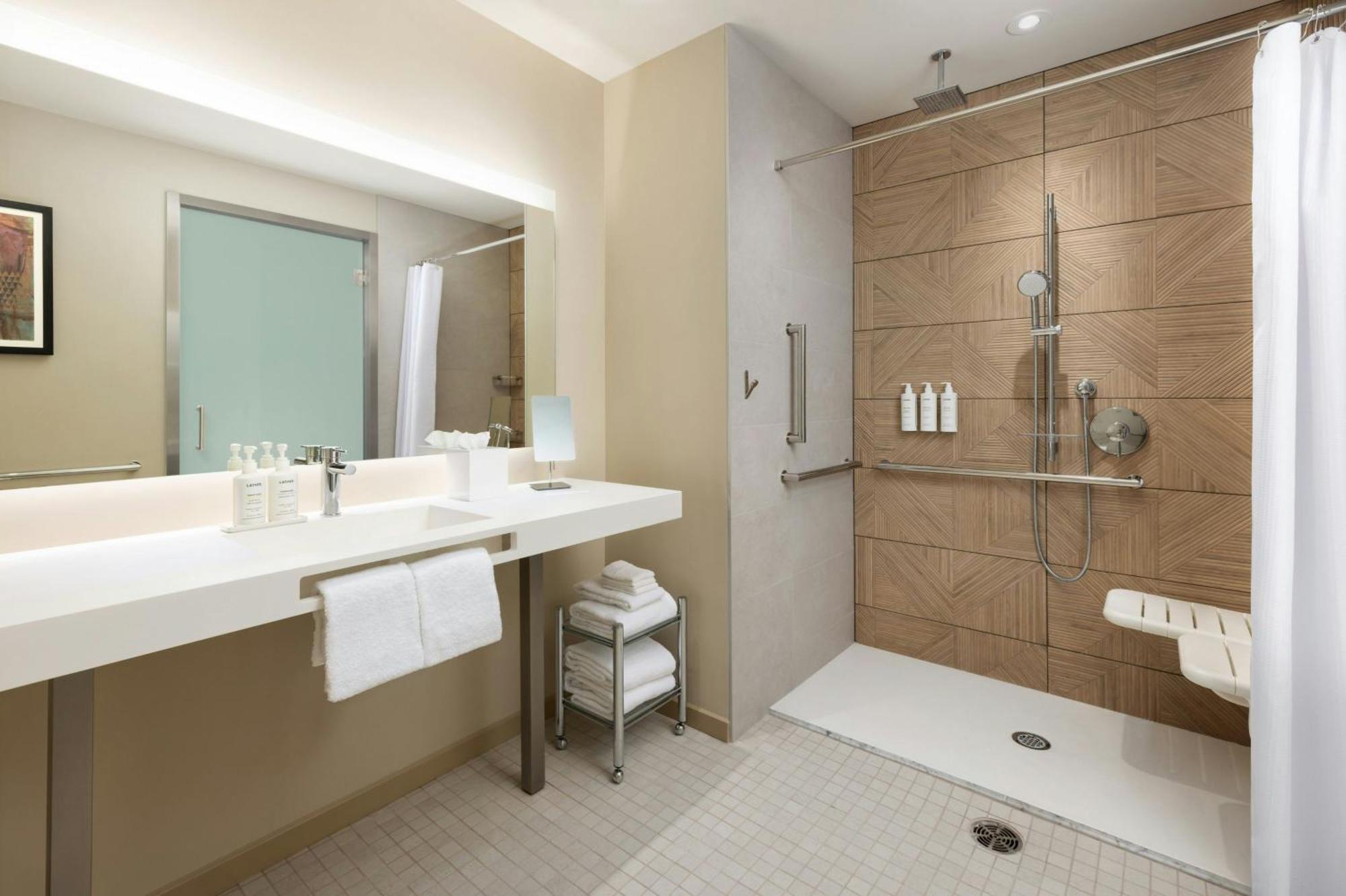 Ac Hotel By Marriott Хонолулу Екстериор снимка