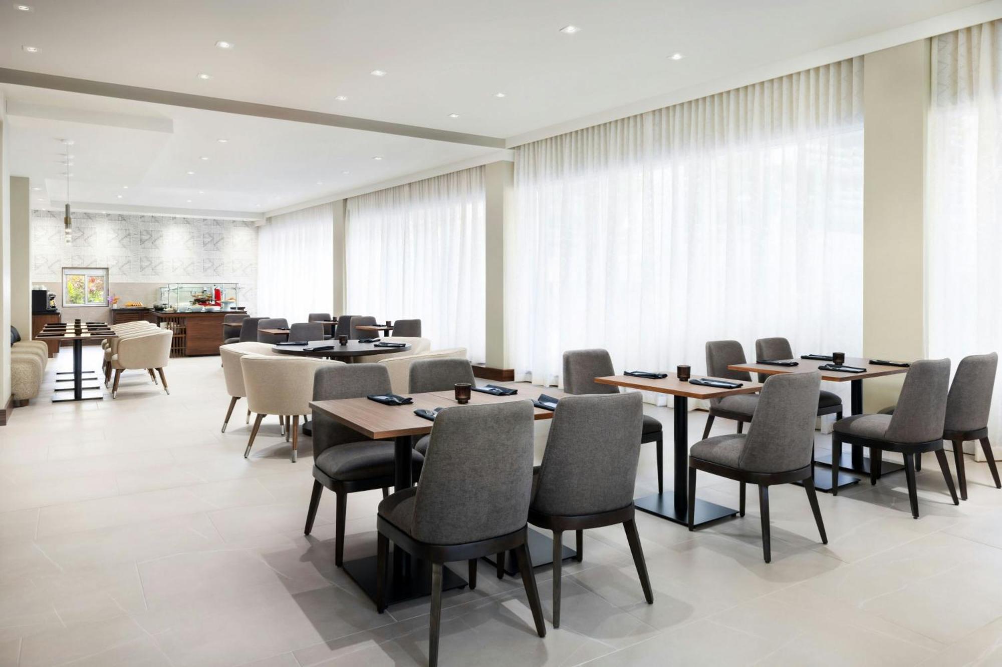 Ac Hotel By Marriott Хонолулу Екстериор снимка